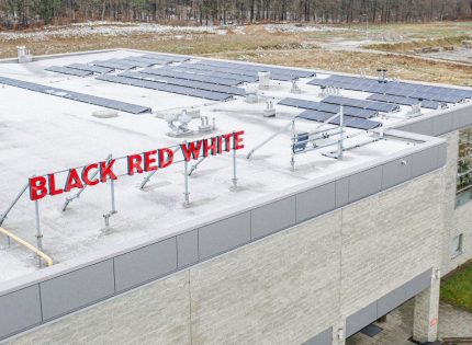 Black Red White SA sprzedaje swoje aktywa w Rosji