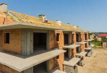 Budowa dachu 2023 – najważniejsze trendy